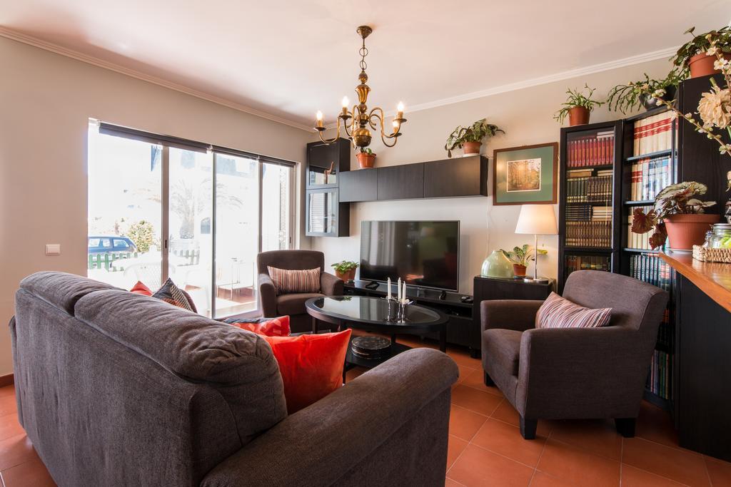 "Homeysuite" In Estoril Beach Apartment Buitenkant foto